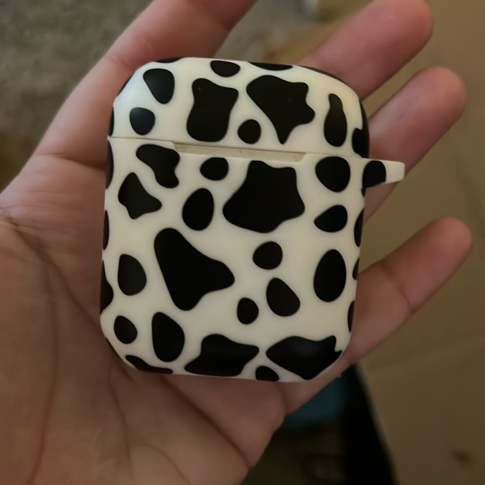 AirPods 2nd gen with Wireless charging case